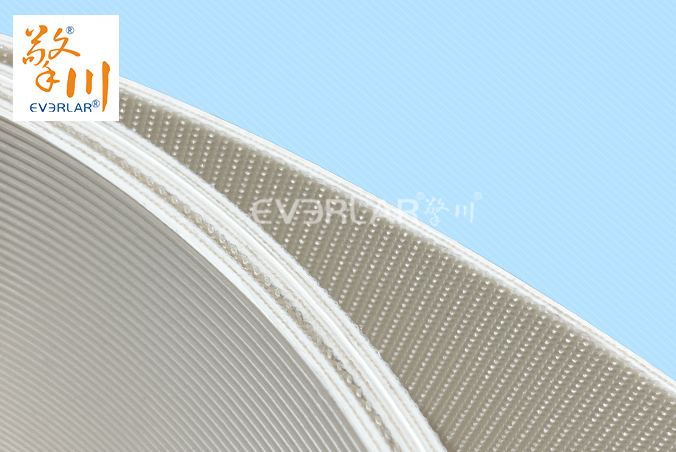 白色PVC直條紋輸送帶耐磨防滑食品加工設(shè)備工業(yè)傳送帶